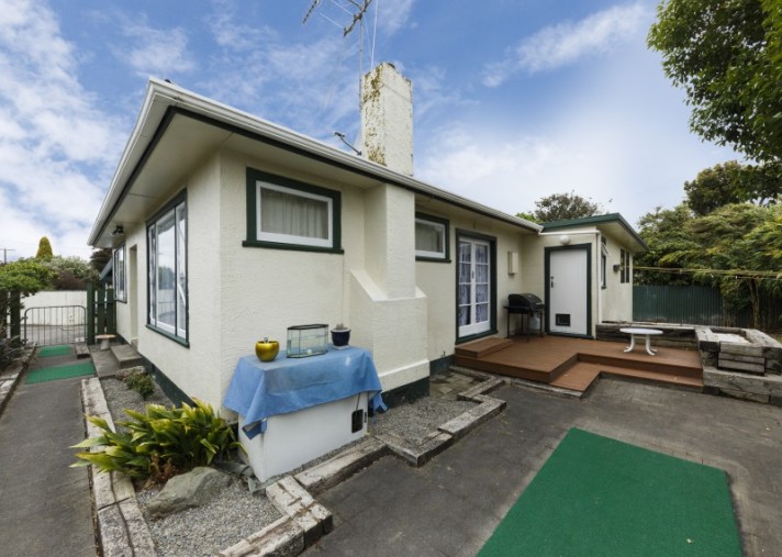 16 Wood Street, Takaro