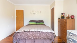 42 and 34 Cemetery Road, Pollok