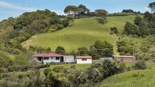 42 and 34 Cemetery Road, Pollok