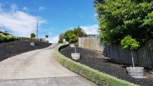 9b Larsen Place, Merrilands