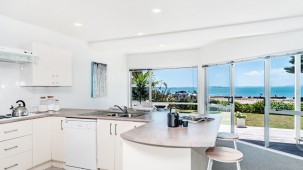 5a The Esplanade, Eastern Beach 