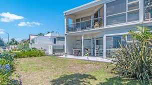 5a The Esplanade, Eastern Beach 