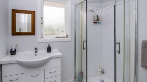 2 Tindall Crescent, Otara