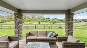 7 Ascot Vale, Tikitere