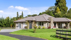 7 Ascot Vale, Tikitere