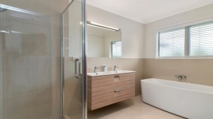 7 Ascot Vale, Tikitere