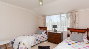 9 Ashmore Drive, Frankleigh Park