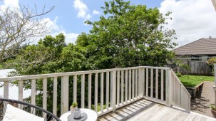 9 Ashmore Drive, Frankleigh Park