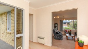 9 Ashmore Drive, Frankleigh Park