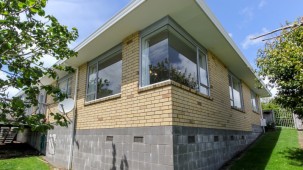 9 Ashmore Drive, Frankleigh Park