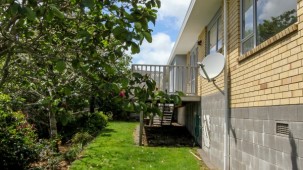 9 Ashmore Drive, Frankleigh Park