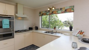 9 Ashmore Drive, Frankleigh Park