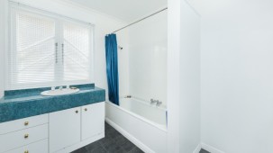 16 Wood Street, Takaro