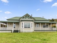 160 Kaitangata Crescent