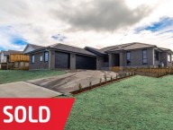 16 Turnberry Crescent