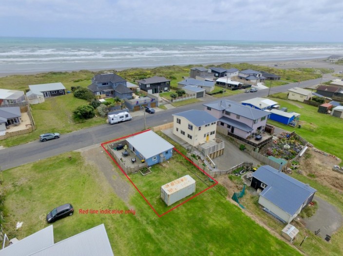 21-marine-parade-foxton-beach