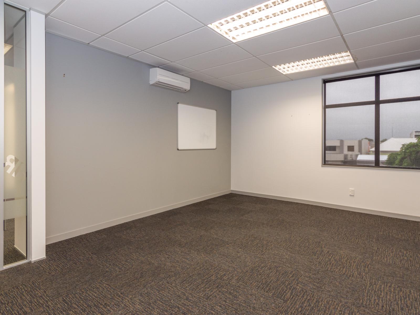 32 Amesbury Street, Central