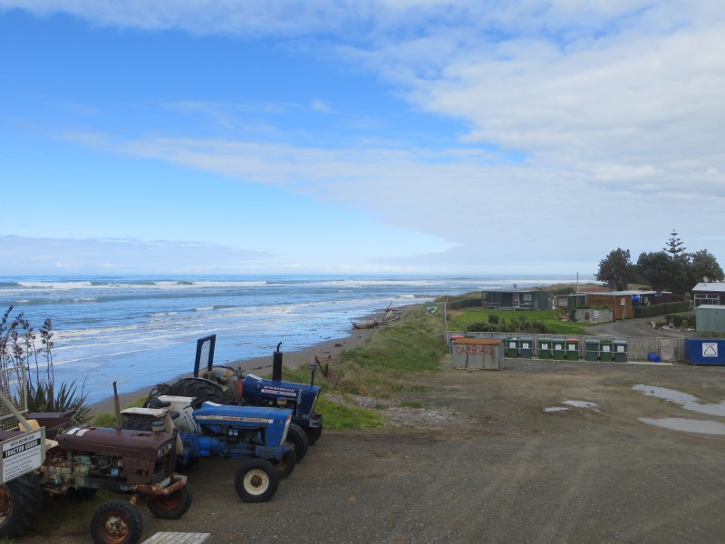 Akitio Esplanade, Akitio 