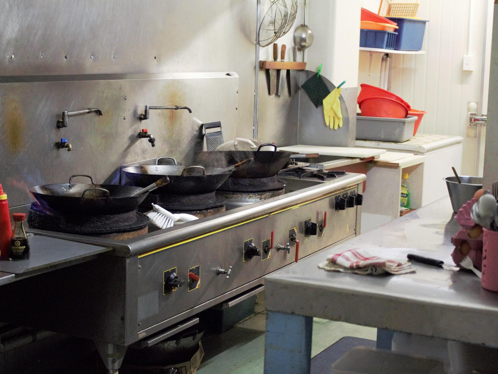 83 High Street, Bulls