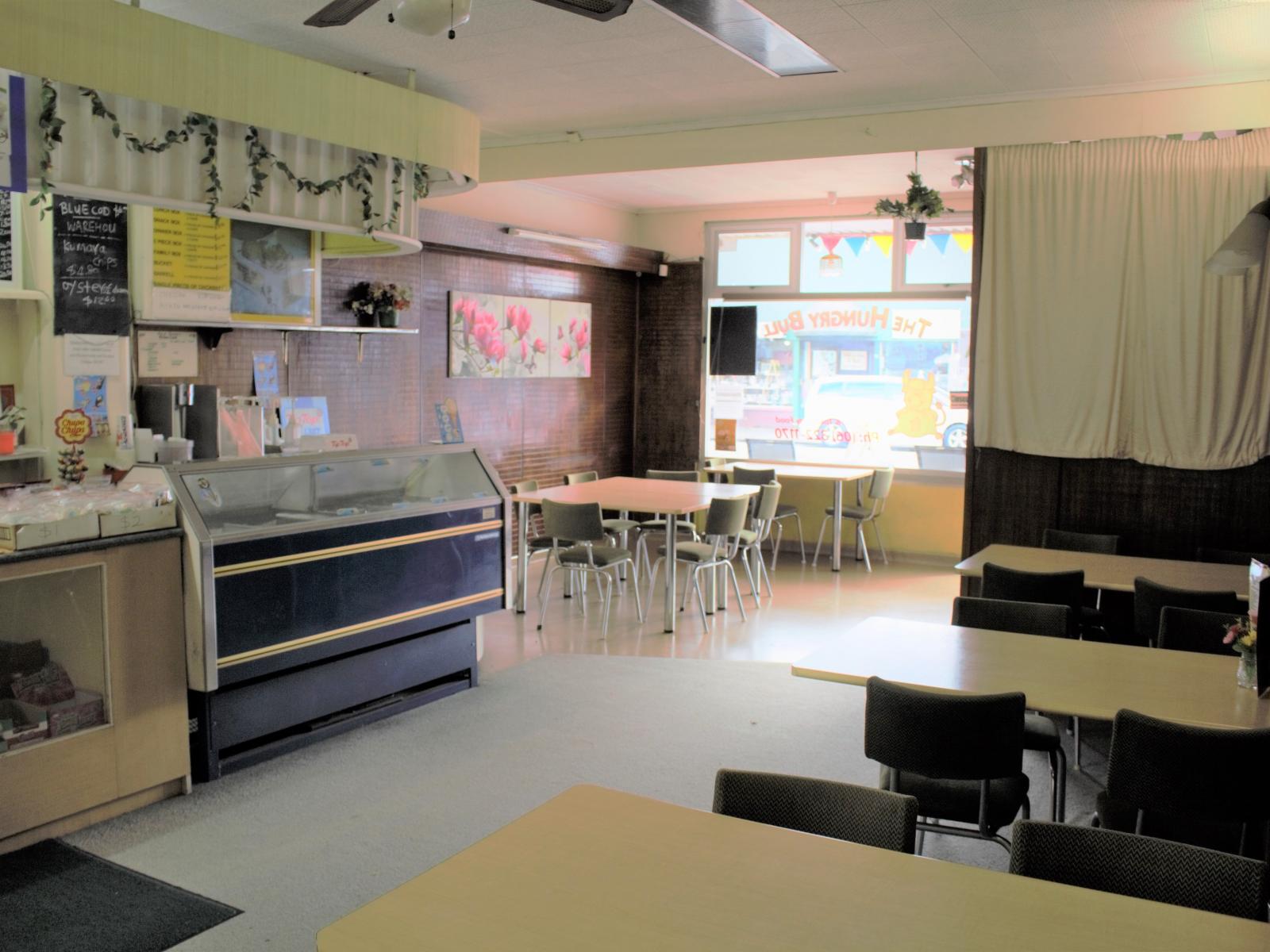 83 High Street, Bulls