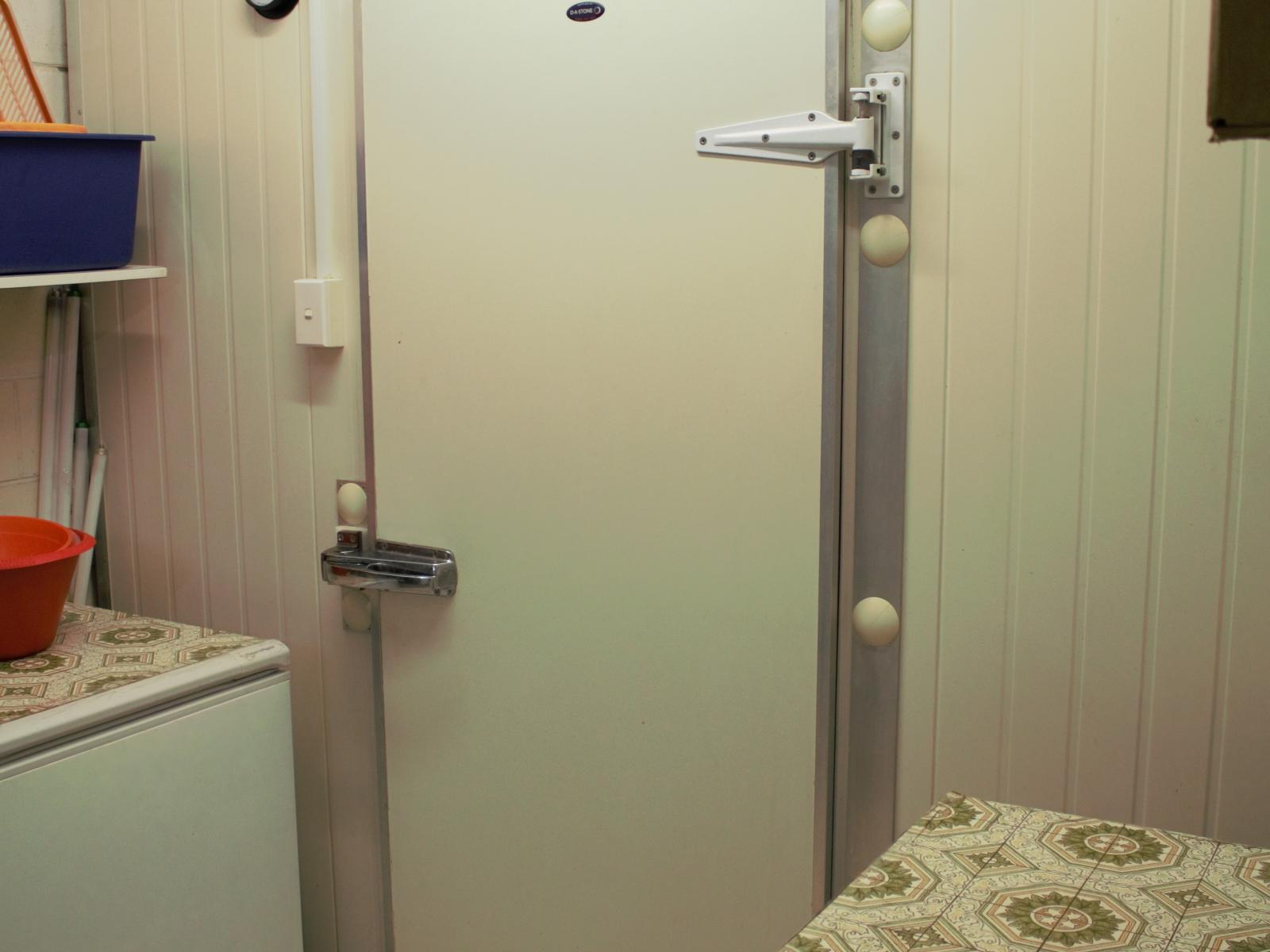 83 High Street, Bulls