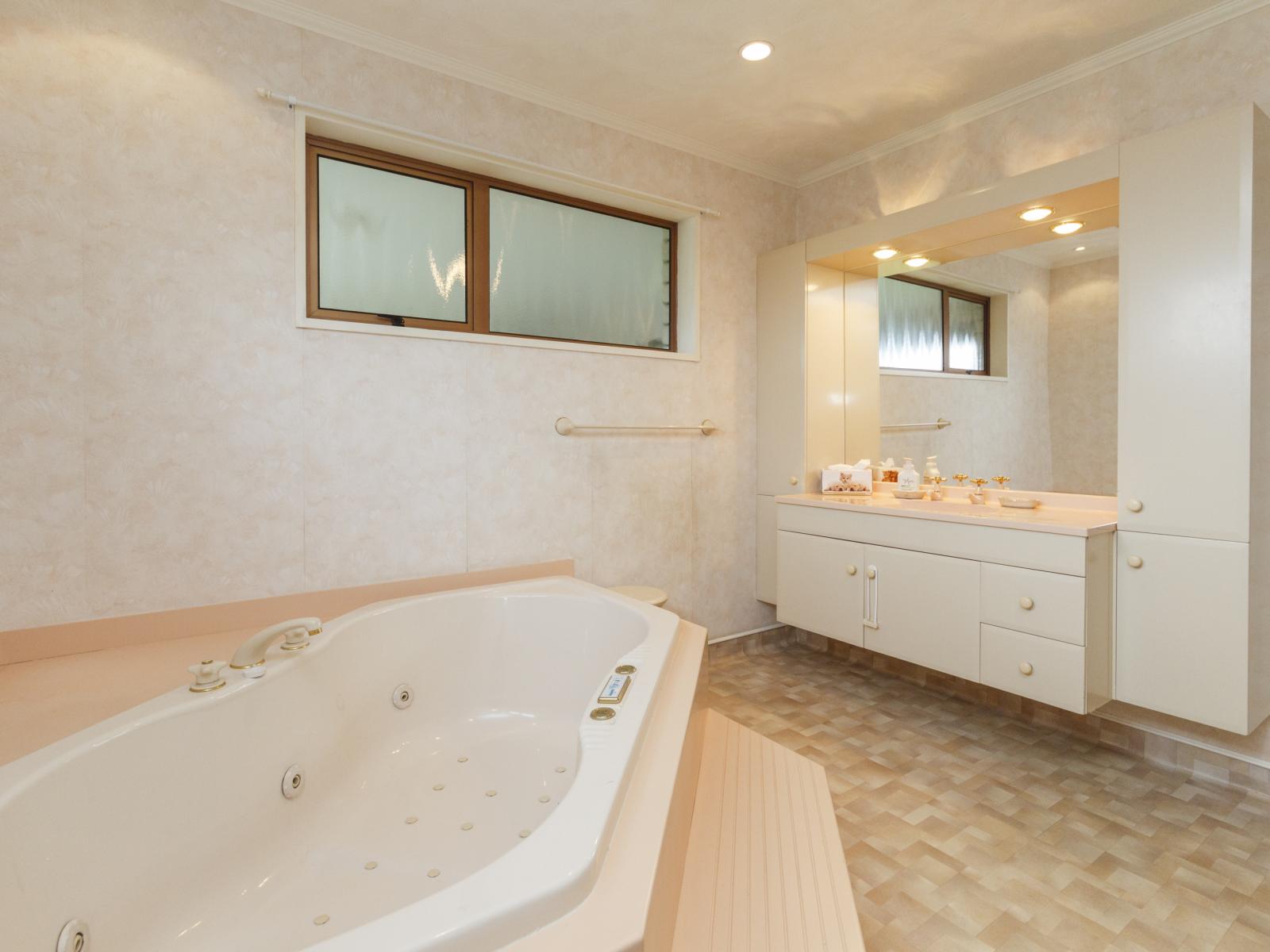 64 Fairview Ave, Feilding