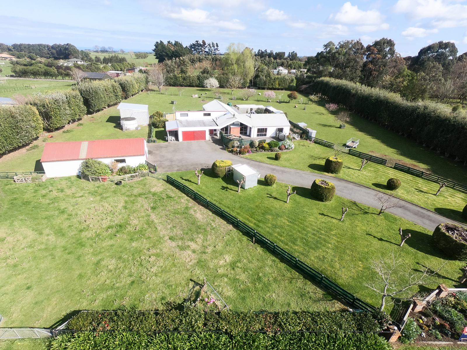 8 Simpson Road, Westmere