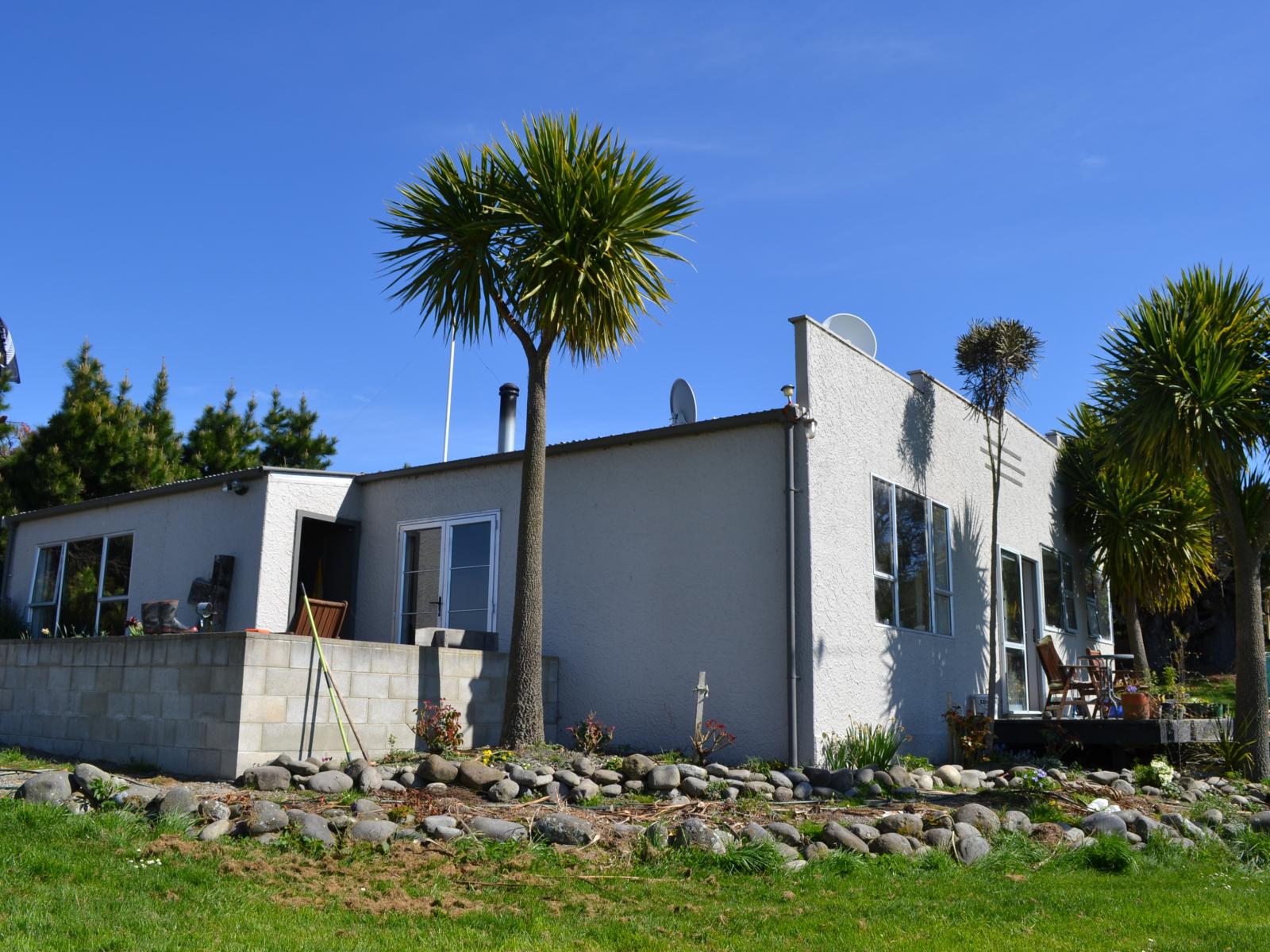 665 Dunrobin Road, Five Forks