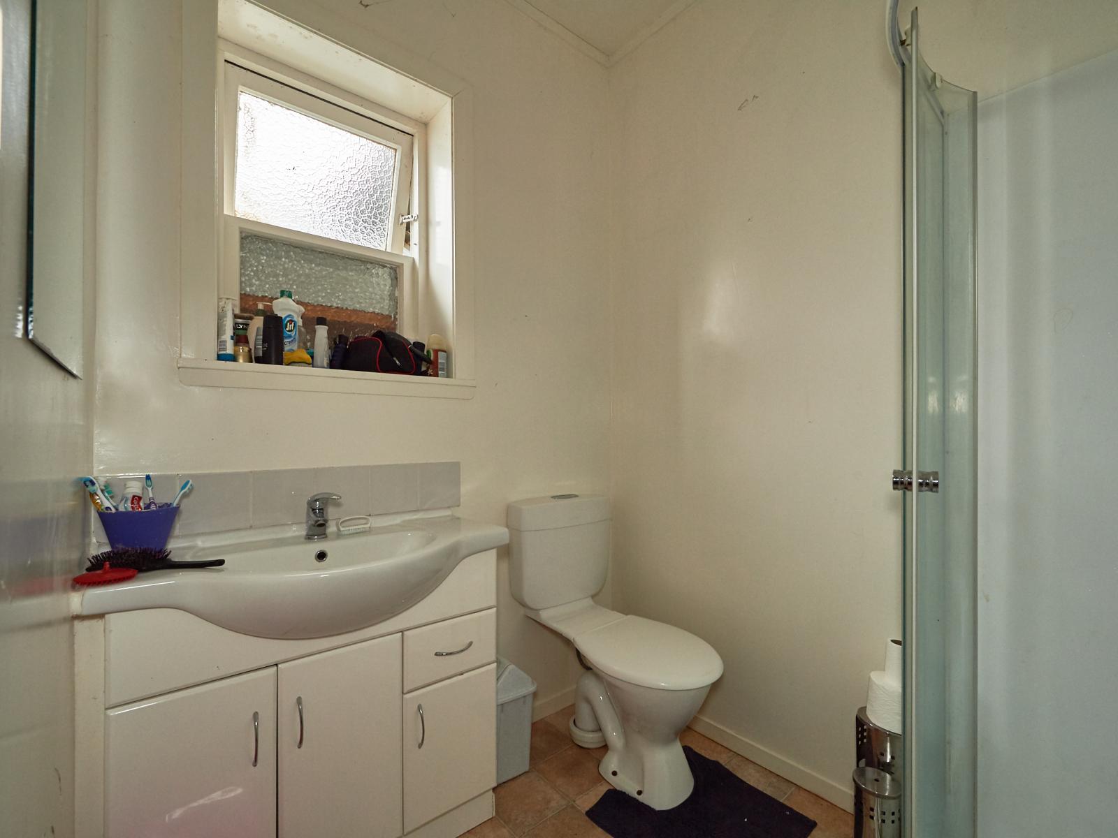 7A Nathan Place, West End