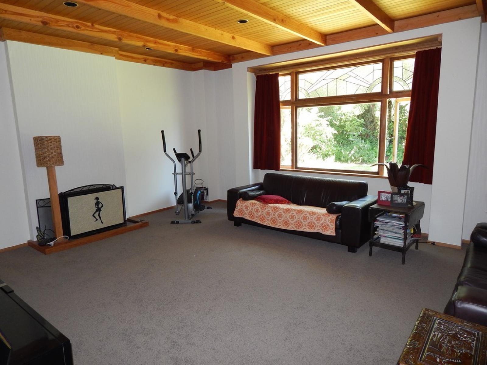 185 Queen Street, Westport