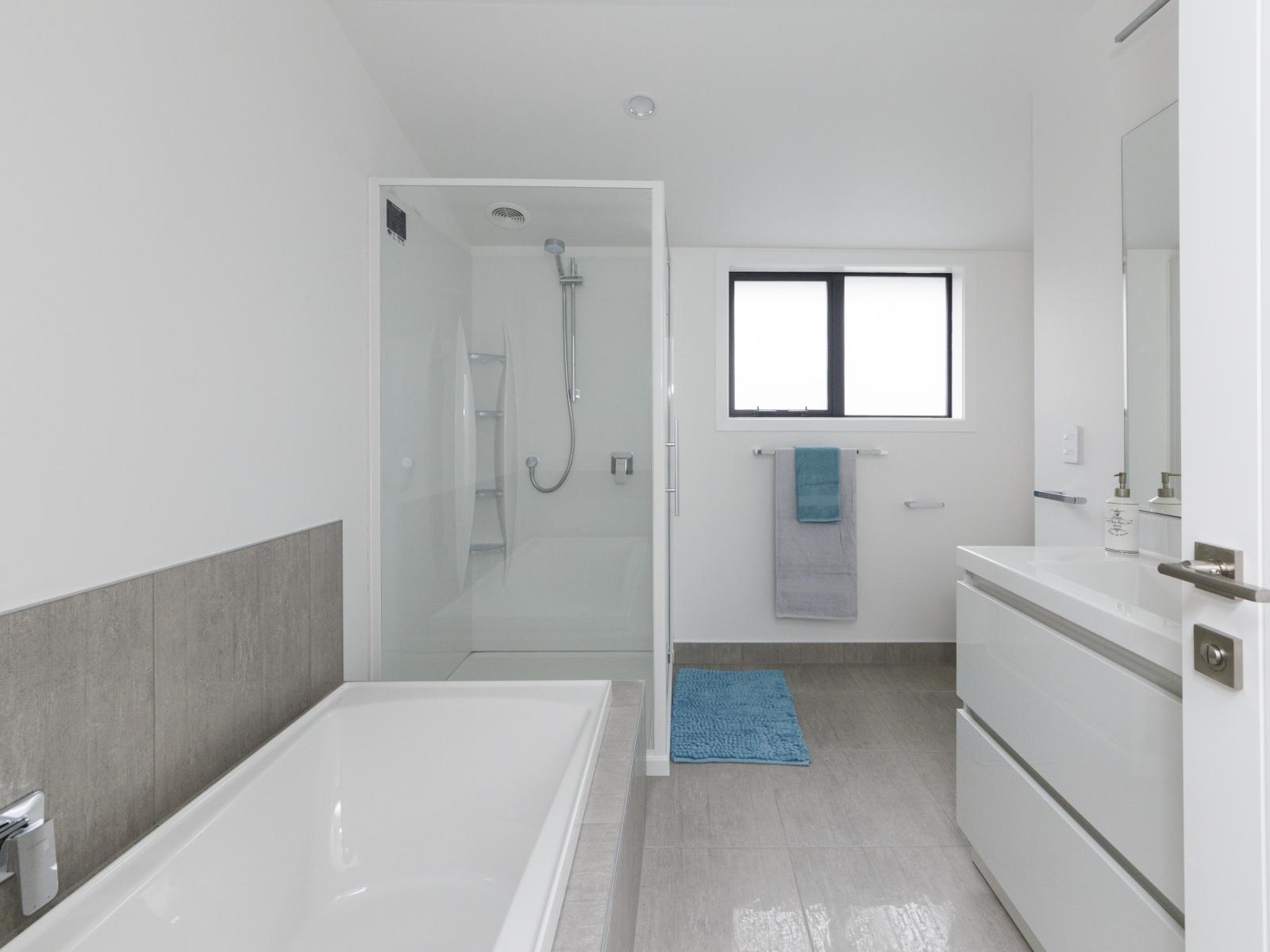 74/2 Roy Street, Central