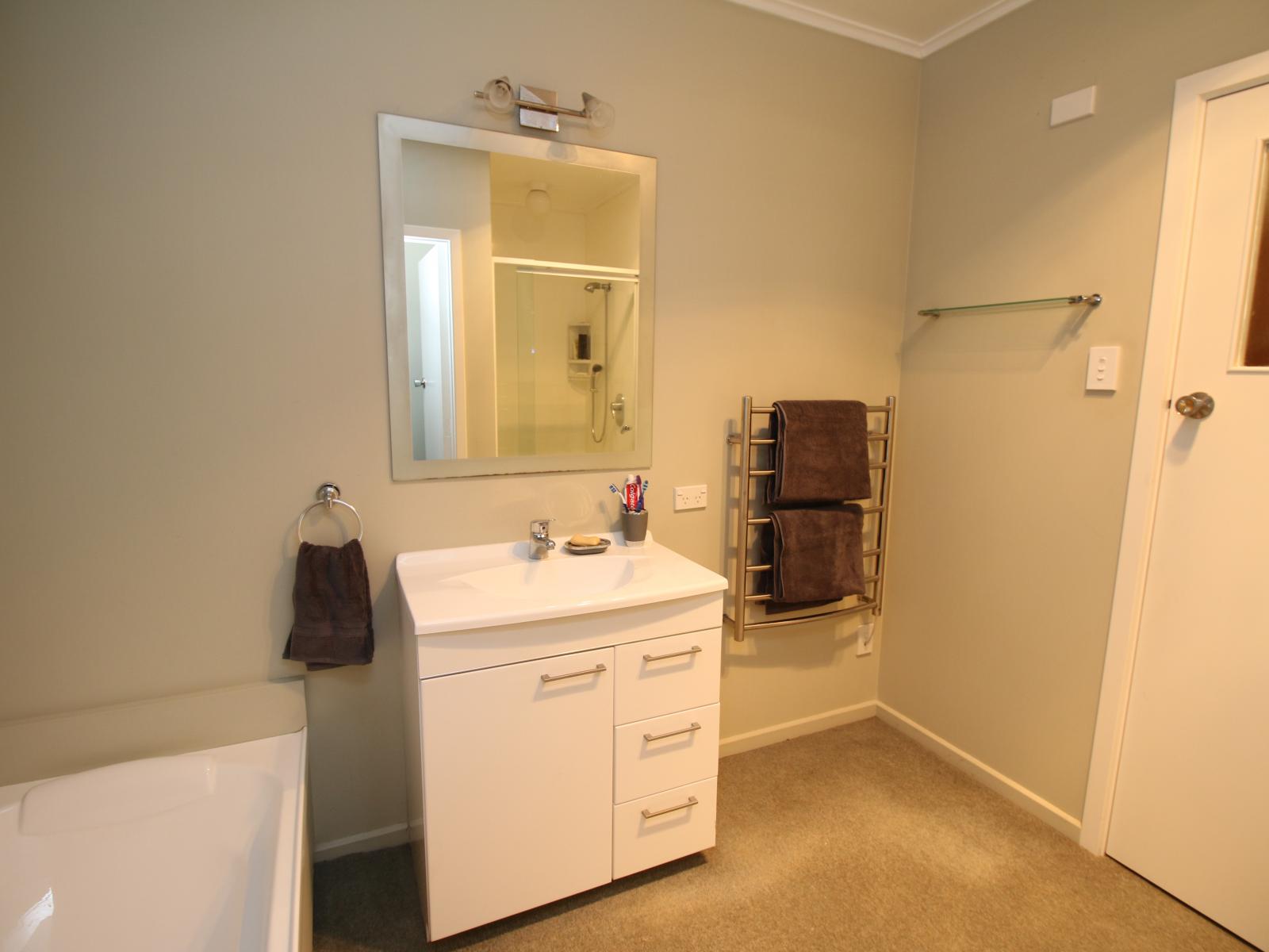 120 Belt Road, Allenton