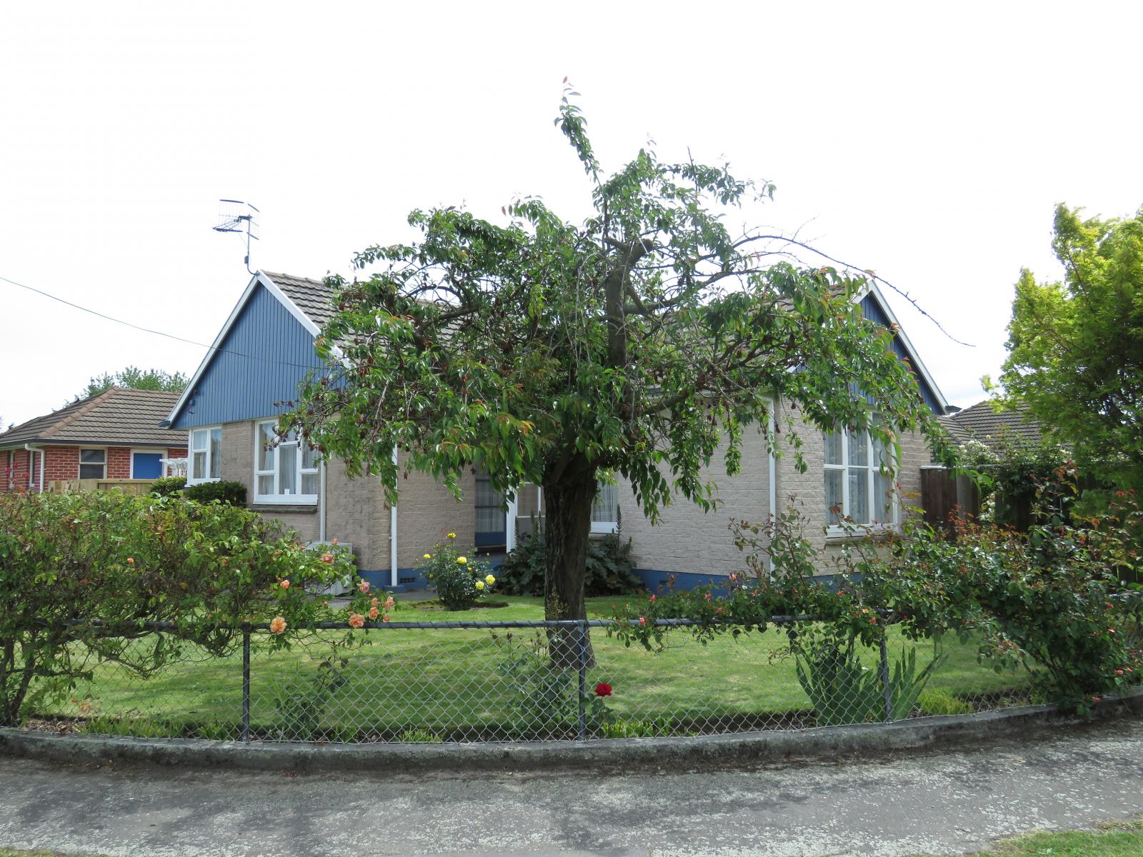 44 Davis Crescent, Eastside