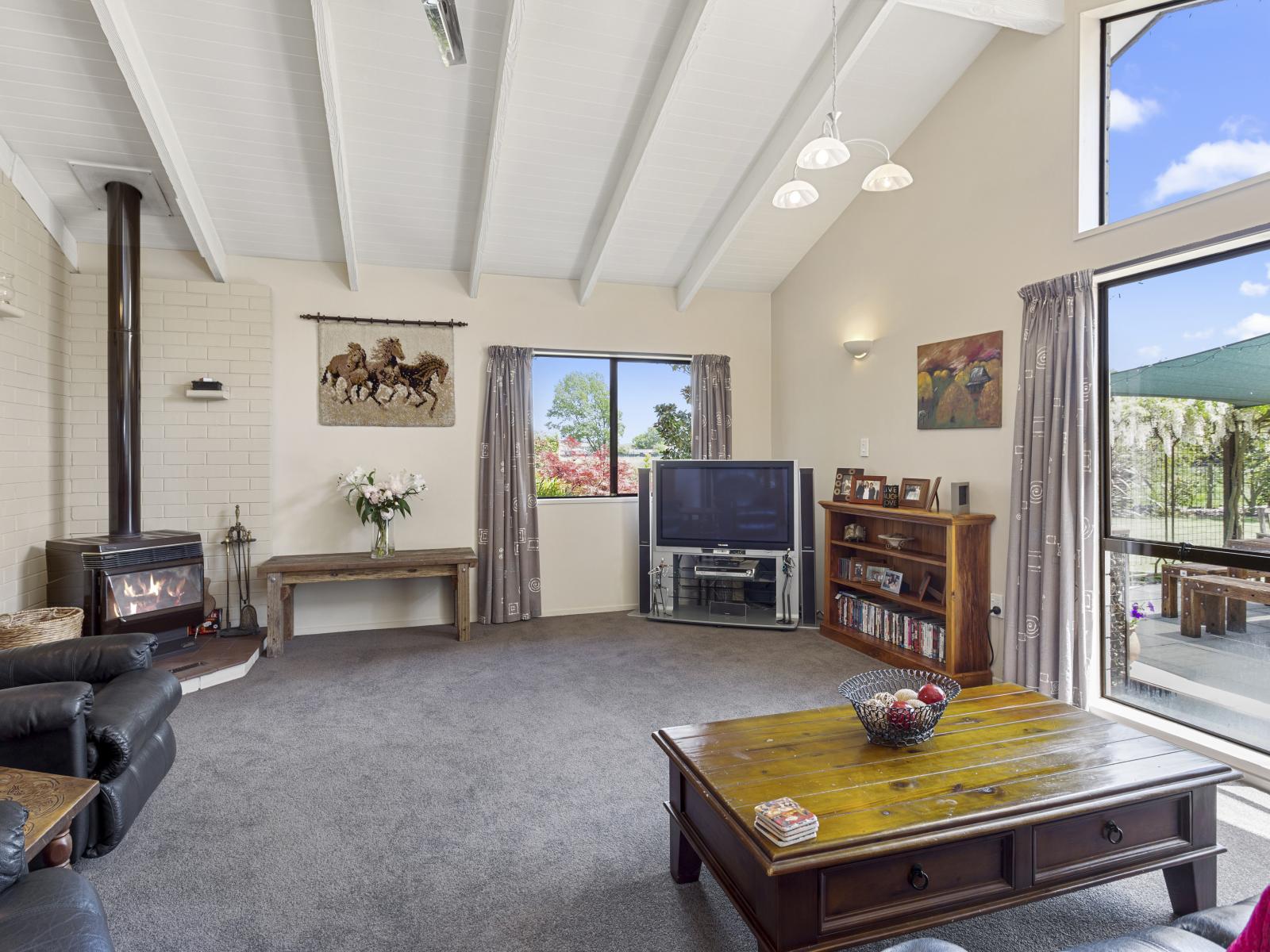 90 Gladstone Road, Woodend