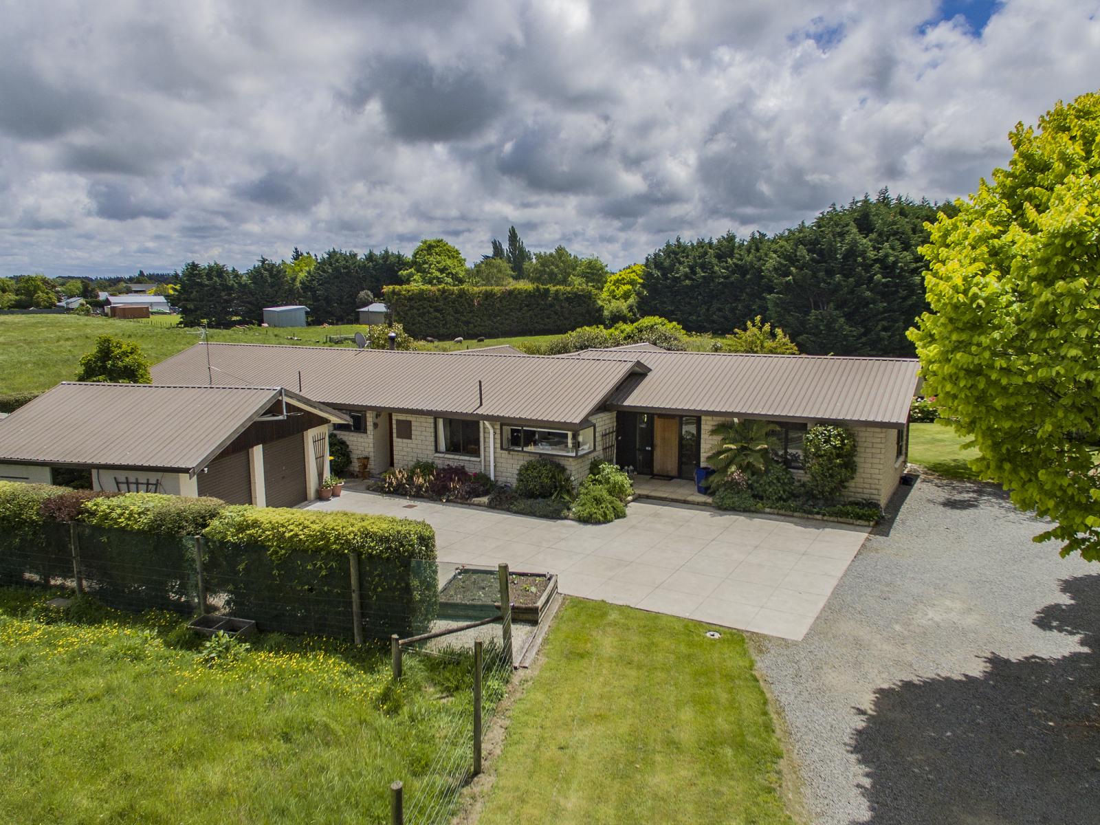 90 Gladstone Road, Woodend