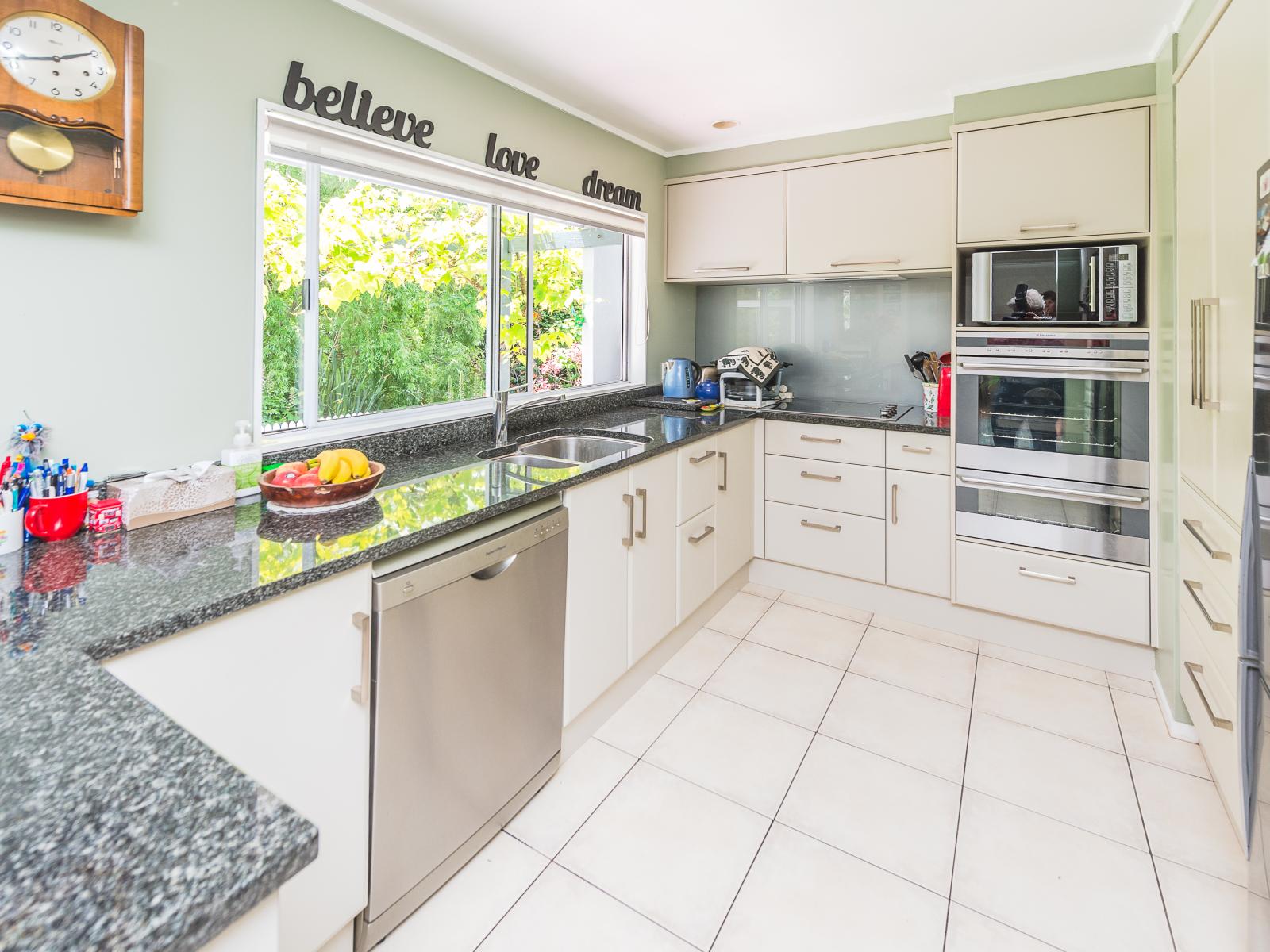 32 Montgomery Road, Westmere