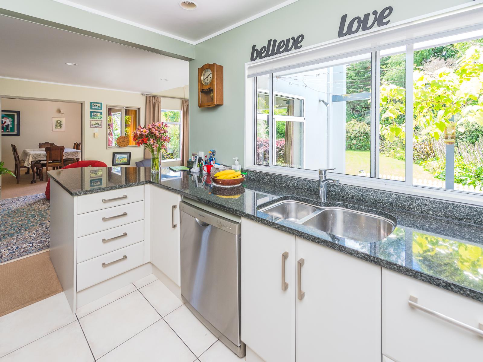 32 Montgomery Road, Westmere