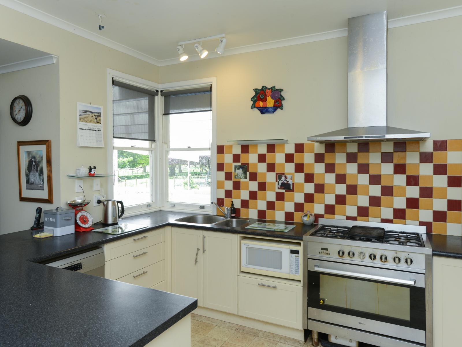 3435 State Highway 2, Takapau