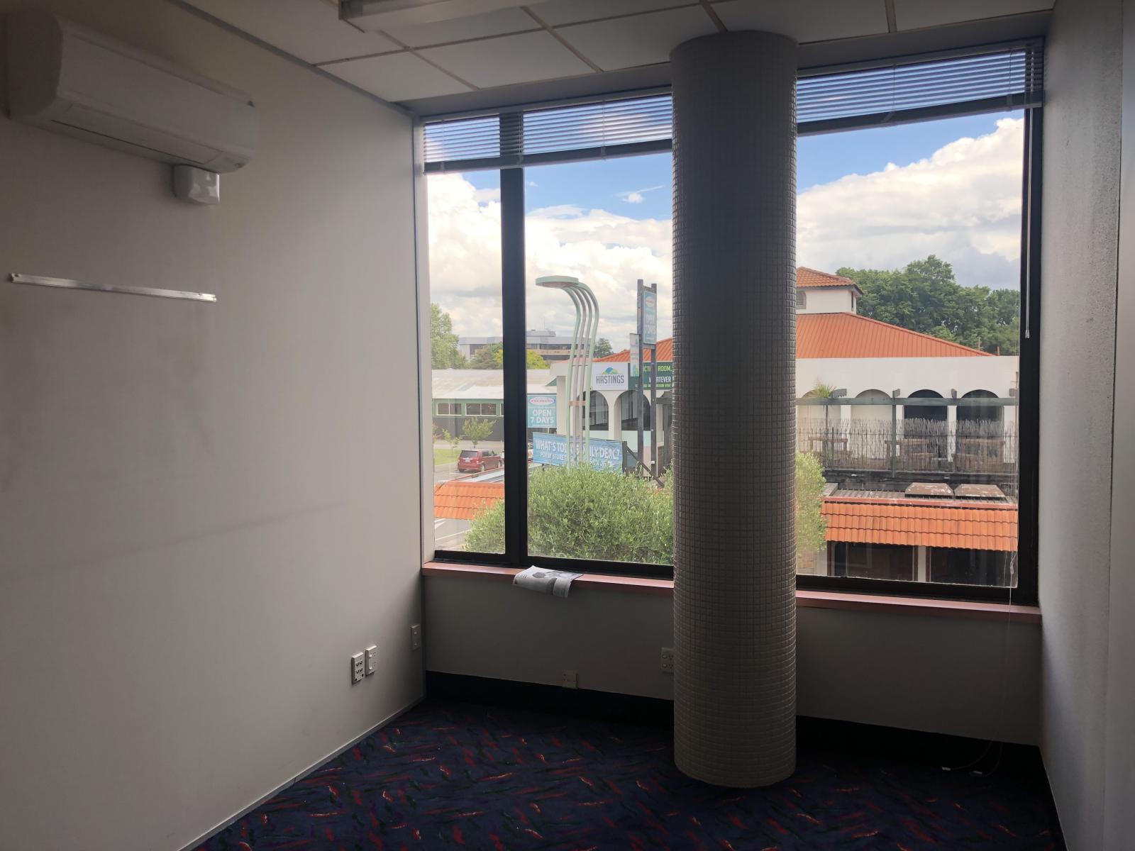 100 Karamu Road North, Hastings