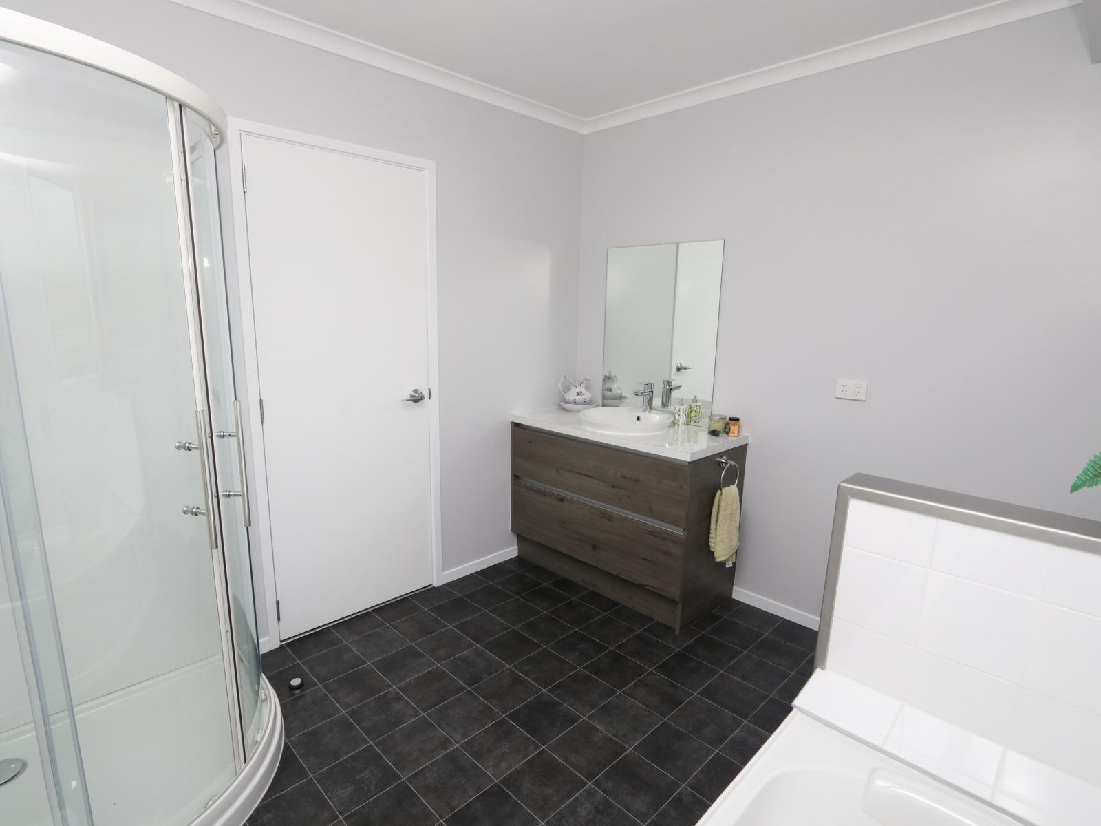 31 Chertsey Kyle Road, Chertsey