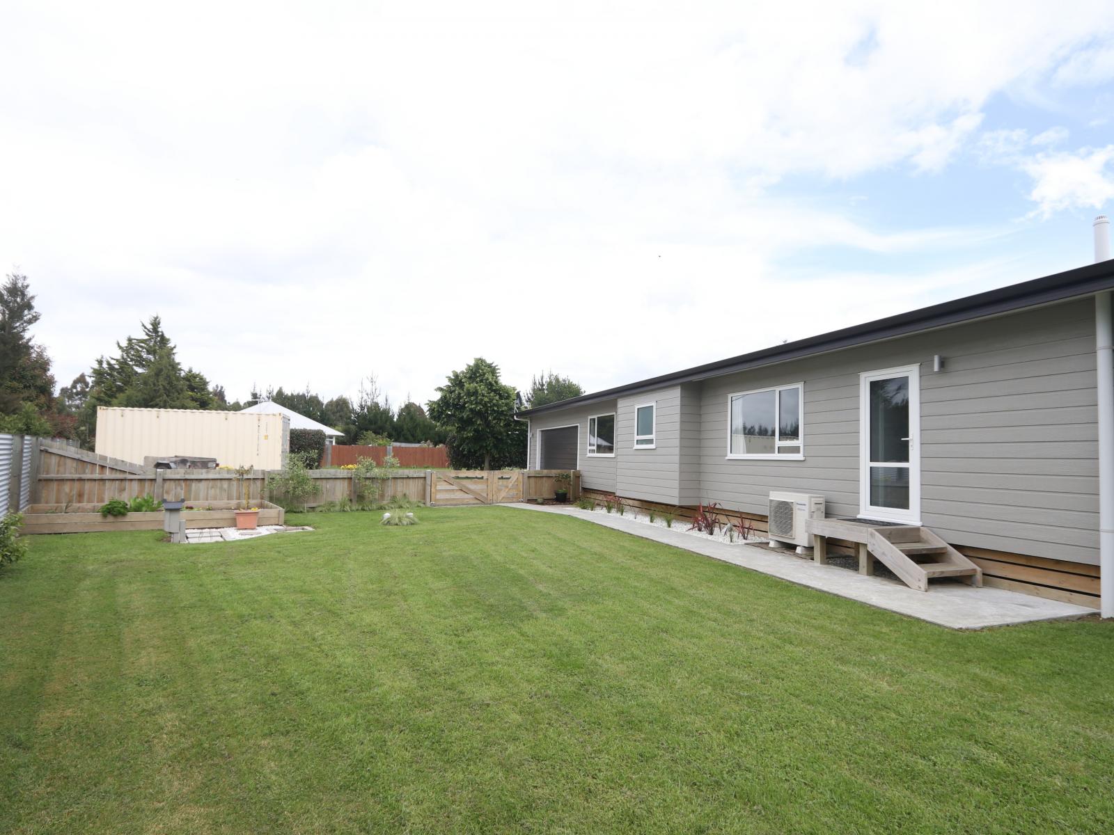 31 Chertsey Kyle Road, Chertsey