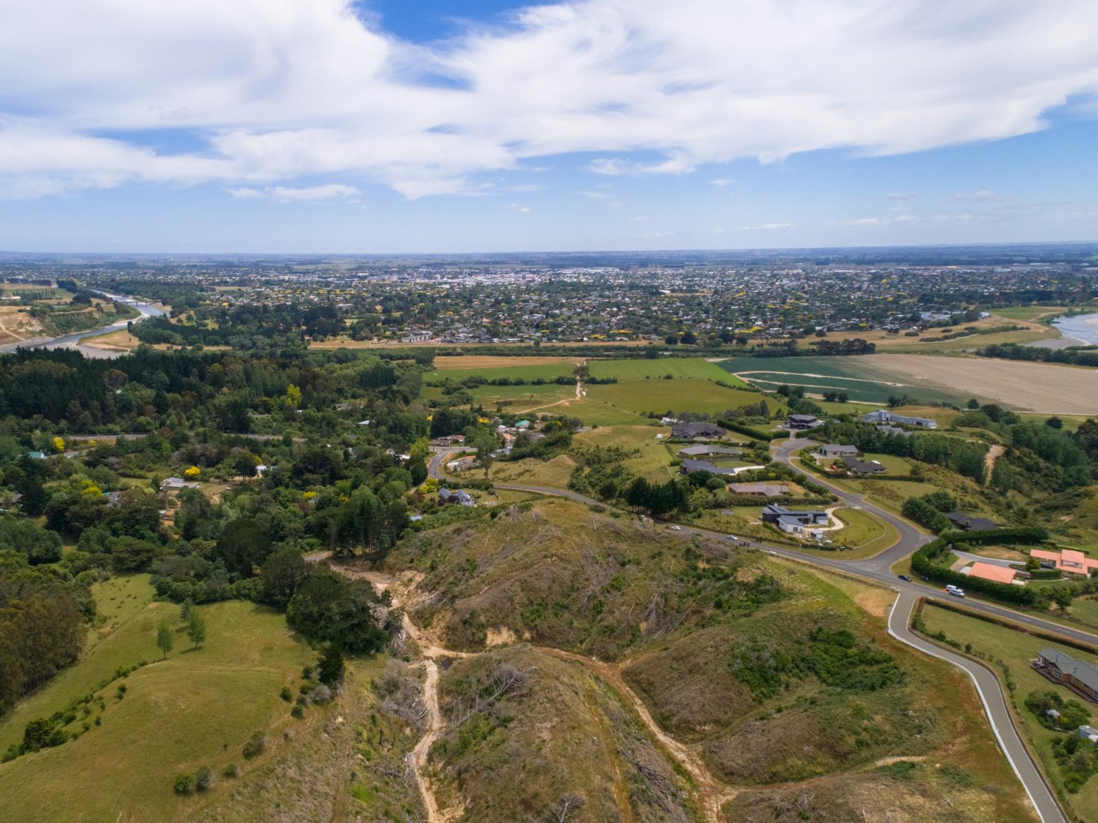 Polson Hill Drive, Aokautere