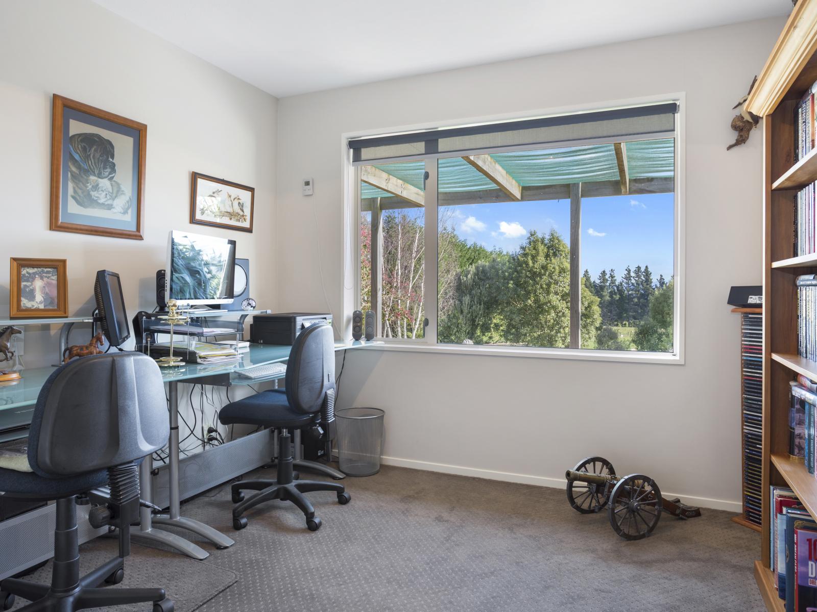 251 Elliotts Road, Cust