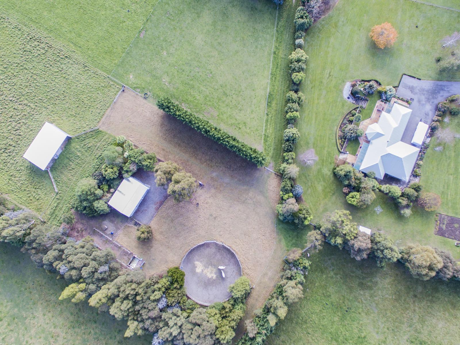 251 Elliotts Road, Cust