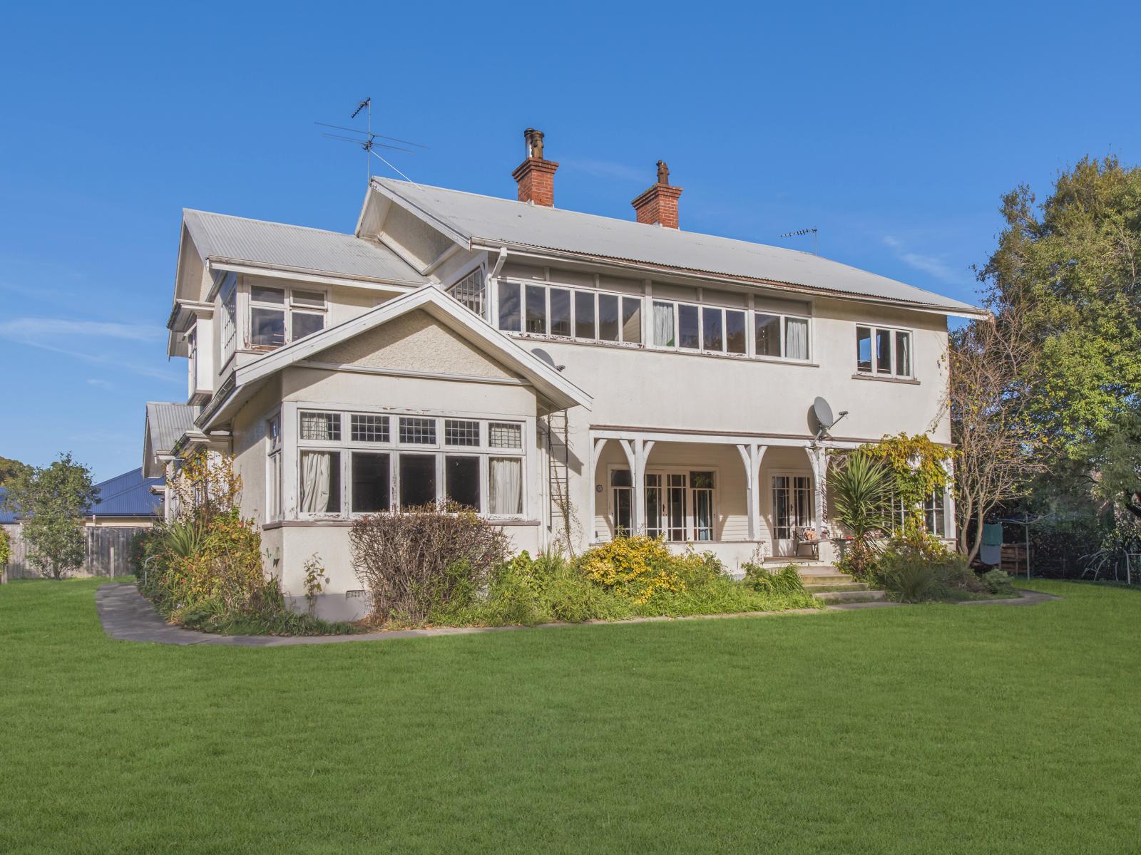 8 Church Street, Amberley