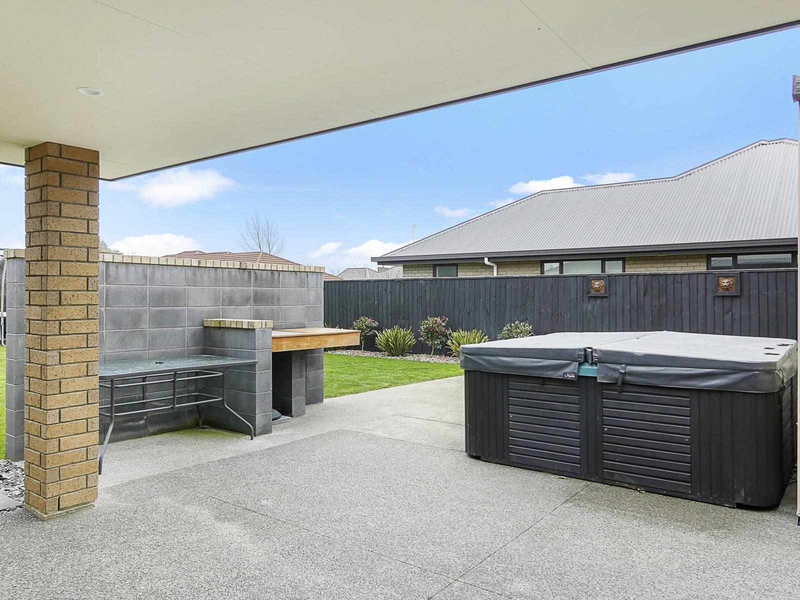 9 Lloyds Close, Rolleston