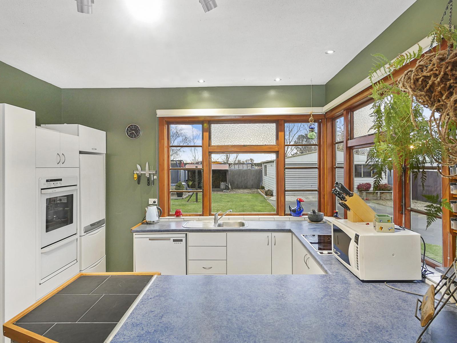 6 Spring Place, Leeston