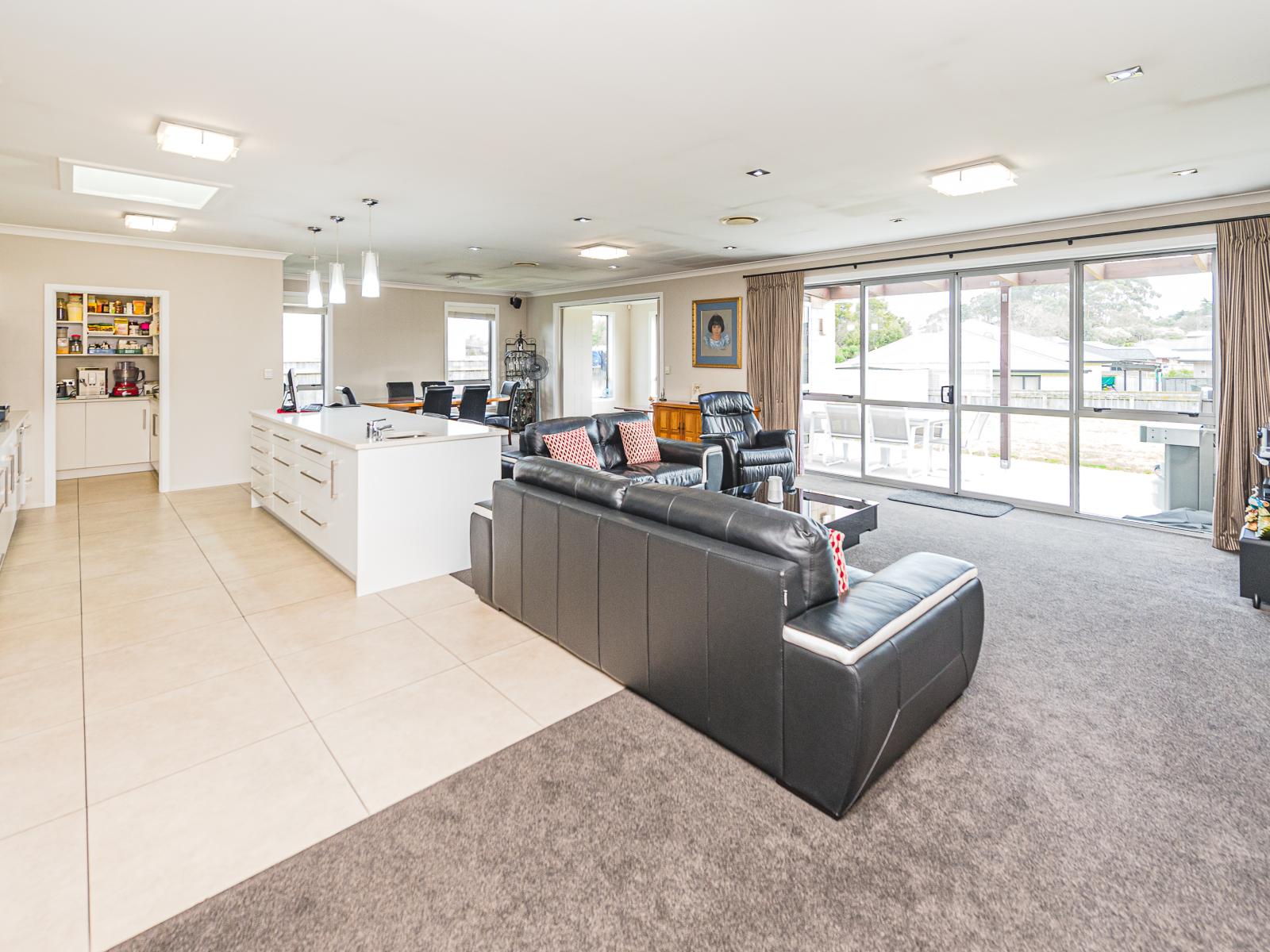 5 Lithgow Drive, Otamatea