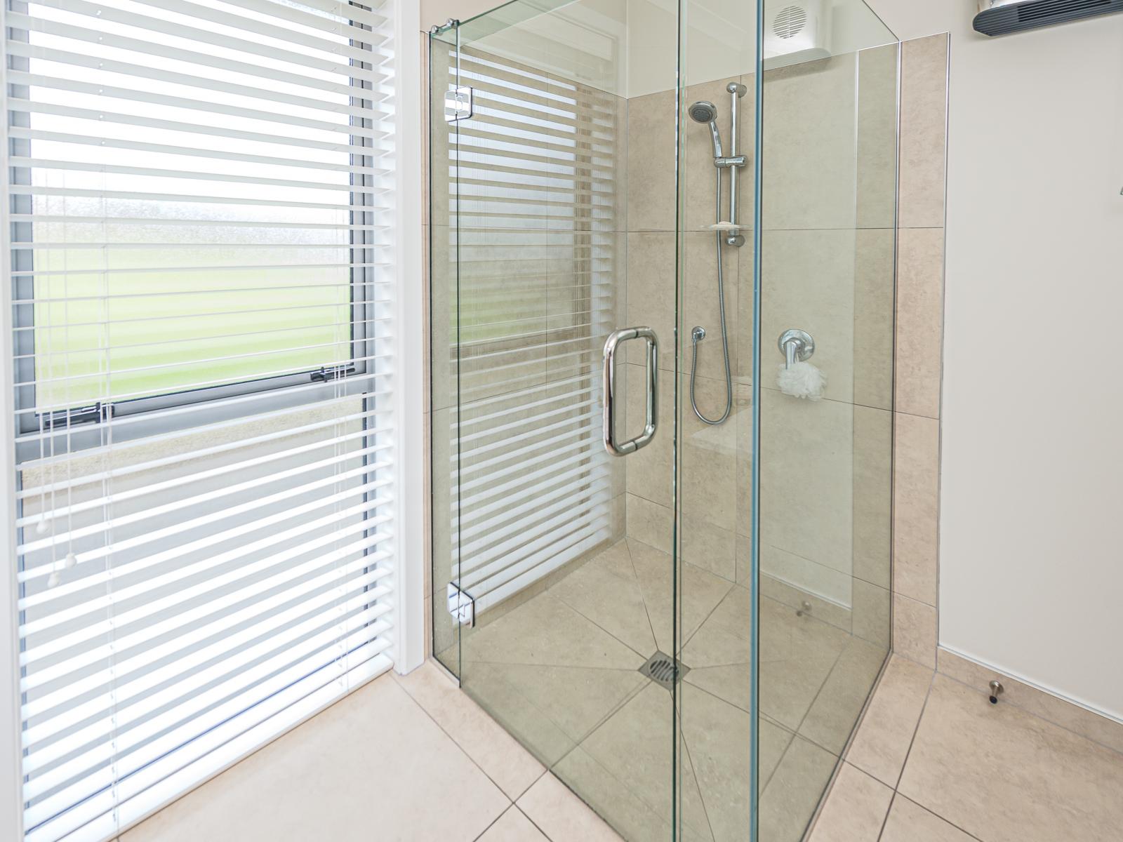 5 Lithgow Drive, Otamatea