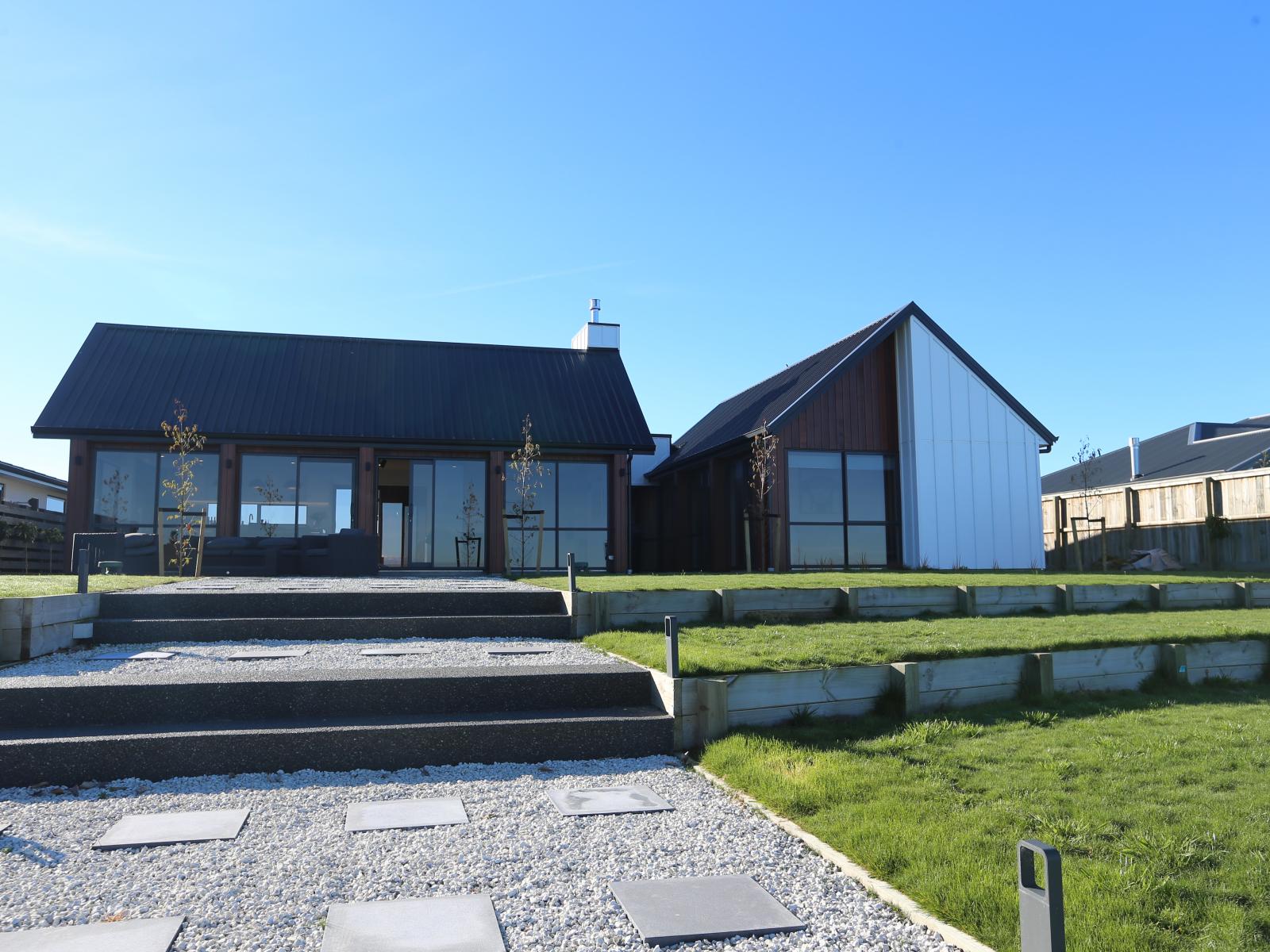 15 Waterton Point, Lake Hood